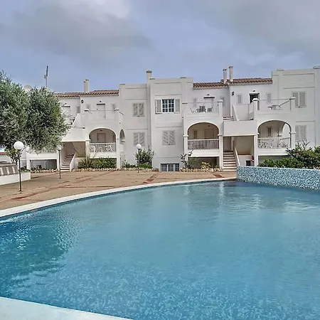 Comodo Apartameno En